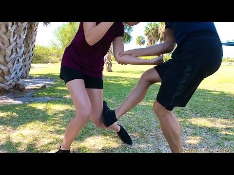 How to Execute the Devastating Wing Chun Knee Stomp - Core JKD