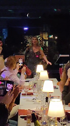 Dîner spectacle DALIDA ce samedi 15/11 à la brasserie AFTER GAME avec une artiste rayonnante à la voix envoûtante. Merci Marcelle Alexis 🫶 Rdv déjà pris pour la St Valentin avec les plus belles chansons d'amour ❤️ de Céline Dion, France Gall, Michèle Torr, Petula Clark, Dalida et meme Joe Dassin ... #brasserieaftergame #fabriquedesourires | Brasserie AFTER GAME