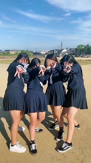 JC制服コーディネート：セーラー服中学生の最新ファッショントレンド