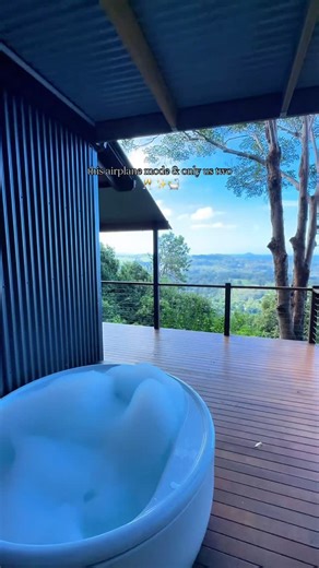 @BRISBANE on Instagram: "[ MUST TRY ] If your idea of paradise involves a crackling log fire, a giant outdoor spa bath, and panoramic views stretching from lush green mountains to the glittering coastline, meet your next dream escape: @TreetopsSeaviewMontville 💚 Tucked away in the charming hinterland village of Montville, these secluded treehouses are all about slow mornings, misty mountain air, and nights spent soaking under the stars. Add in a roaring fireplace, plush interiors, and total sec