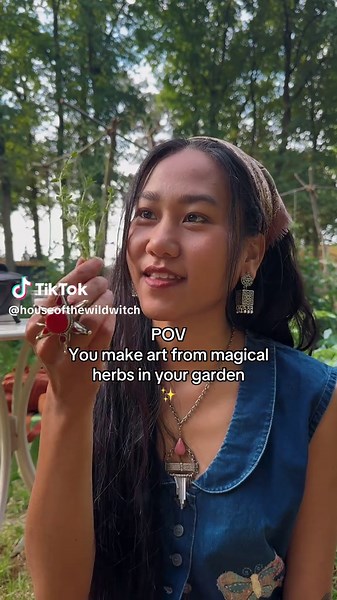 🪻 What herbs are calling to YOU right now? Let me know in the comments below! For me, stitching every herb is stitching a little spell. There’s a moment in the garden — when you pause long enough— and the plant you’re tending… looks right back at you. 🌿 That’s the kind of magic I stitched into this vintage denim vest. Rosemary, thyme, sage, and tarragon — the herbs I grow, the ones that speak to my soul. Each one holds a spirit. Each one has something to say. They’re teachers. They’ve become m