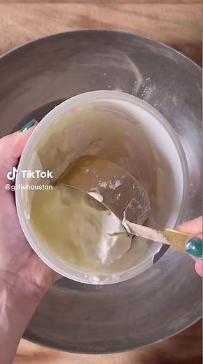 Easy Two-Ingredient Pan Pizza Recipe with Greek Yogurt Dough