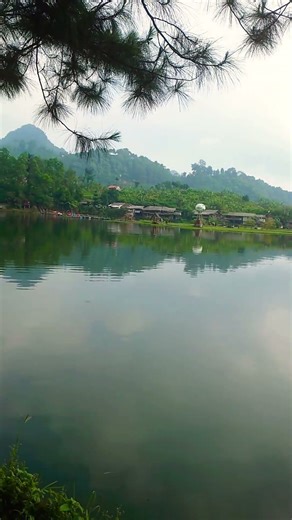 Epic Lake View in West Java #travelvlog #holiday #lakeview #landscape