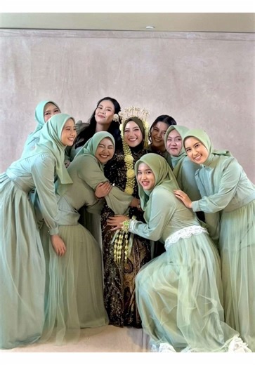 Bridesmaid Dance Highlights at a Wedding Celebration