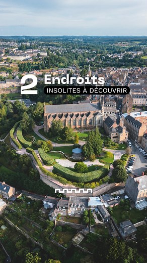 2 lieux insolites à découvrir cet été à Fougères… 👀 1️⃣ Le Clocher Saint-Léonard Une montée qui se mérite ! Grimpez les marches du clocher pour avoir une des plus belles vues sur Fougères (montée gratuite avec le billet du Château ou accessible pour 5€). 2️⃣ Le Théâtre Victor Hugo Poussez la porte de cette pépite cachée en ville haute : visite gratuite tout l’été ! Vous y découvrirez l’architecture à l’italienne de ce monument historique et des détails sur son histoire. Accès libre jusqu’au 31 
