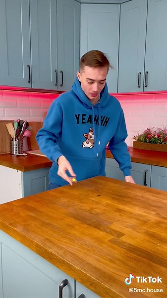 It’s very hard 😡 #PlutoTVDecades #5minutecrafts #5yearsof5MC #partygame