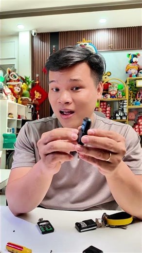 Remote control for roller shutters with learning function.