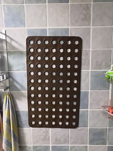 Watch The installation of the bathtub mat and the show of the powerful suction. on Amazon Live