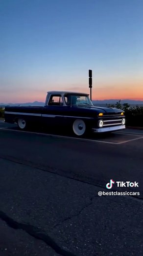 Chevrolet C/K 1960 First Generation Pickup Review