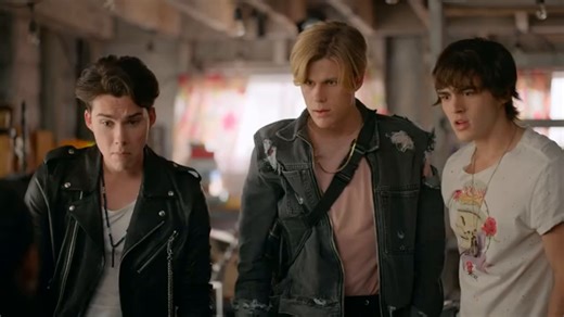 Julie and the Phantoms T1 Ep 4