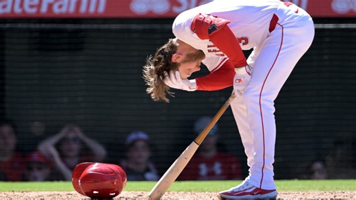 Ward exits the game after getting hit by a pitch