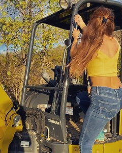 HEIDI V. HOBACK on Instagram: "he thinks my excavator’s sexy ⚠️🍃🚧📍"