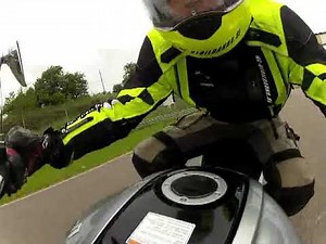 Magnus på träskor efter hoj på Kinnekulle Ring 2012.