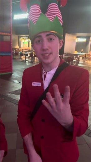 Redcoat Jayden and Redcoat Brooke’s Christmas message #butlins #redcoats