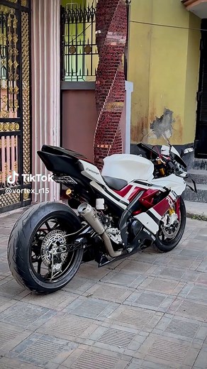 Installing New Rim and Rear Disc on Vortex R15