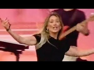 Hilary Duff Shocks ACL Fest as 'Sally'! Role Model's Epic Surprise