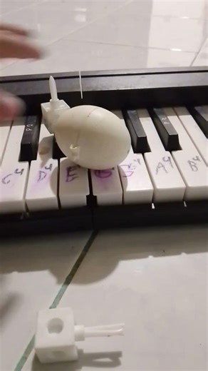 EGG ‪@HowToBasic‬