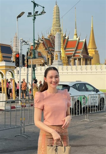 เดือนกุมภากับความน่ารักสีชมพูและการไหว้ศาล