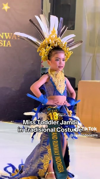 Miss Toddler Jambi in Traditional Costume Showcase