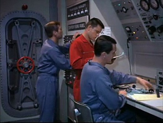 The Monster From Outer Space: voyage to the bottom of the sea.