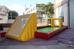 [Hot Item] Inflatable Toy Human Football Field for School Activity