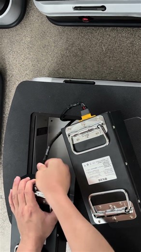 How to Replace the Battery Quickly for E300 Series