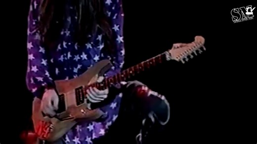 69K views · 1.8K reactions | Nuno Bettencourt - Guitar Solo 1993 #nunobettencourt #guitar #guitarsolo #extreme #rock | Shred Music TV | Facebook