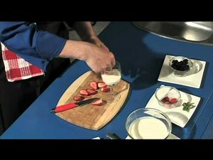 Yogurt Fruit Parfait - easy parfait recipe, healthily homemade, deliciously nutritious