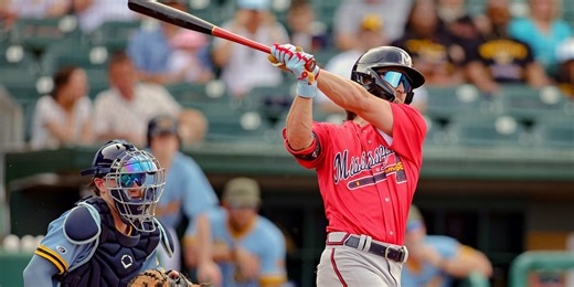 Padres send Carpenter, Kerr to Braves