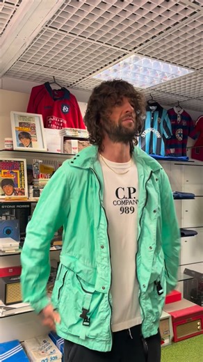 Kris showing off this CP Company M.T.t.N. jacket Clean details and built to last. Size XL PTP 23 inches MESSAGE FOR INFO | Dundee Sole