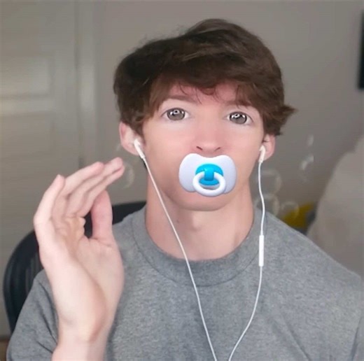 Discovering Flamingo Albert's Unique Style