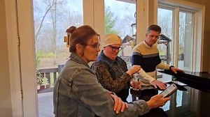 One More Valley 🎶🎹 | Vernon Greeson