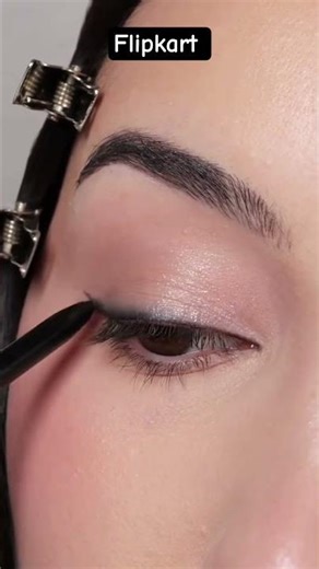 Perfect Winged Eyeliner in 60 Seconds! 😍