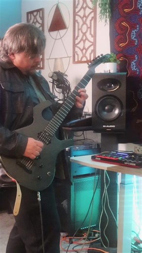 Beep boop #guitar #musicproduction