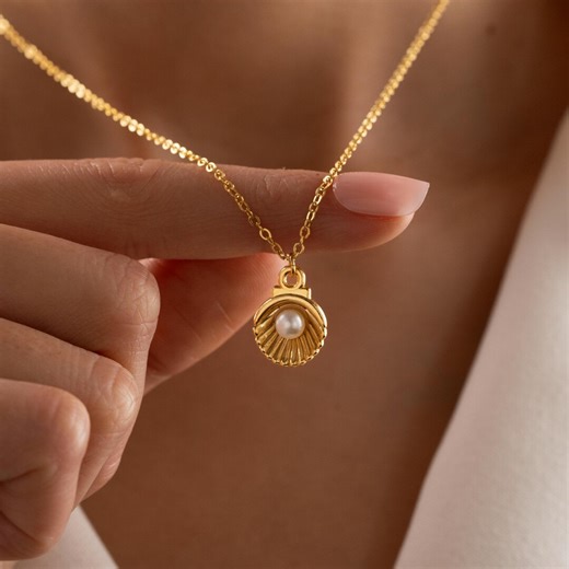 Tiny Pearl Sea Shell Necklace, Gold Sea Shell Necklace, Beach Necklace, Summer Necklace, Gift for Her, Christmas Gift, Mom Gifts