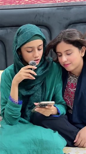 Engaging Vlogs About Love and Community Connection