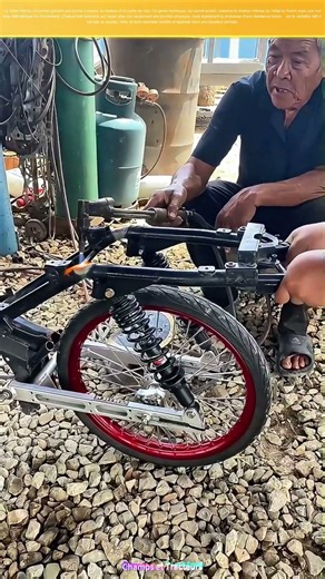 Soudure à la précision : Comment un fil métallique donne vie aux deux roues