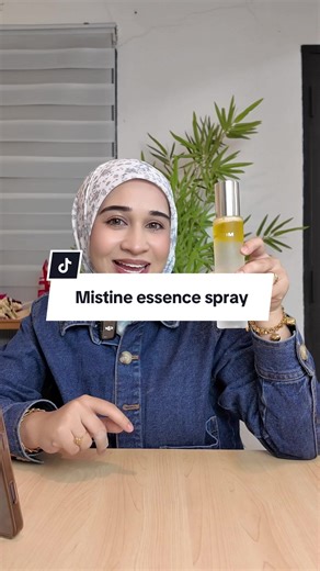 Mistine Essence Spray for Perfect Makeup Setting