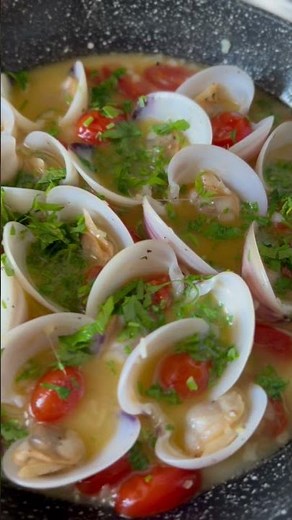 Clam in White Wine sauce| easy | delicious| garlic butter wine sauce