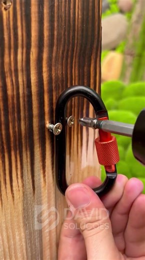 Nunca vuelvas a instalar un carabiner sin esto #woodworking #hack