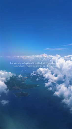 Lạc vào mây, trôi giữa trời, nơi bình yên chưa từng vội vã. Somewhere between life and living, I found peace. #life #travel #sky #beautiful