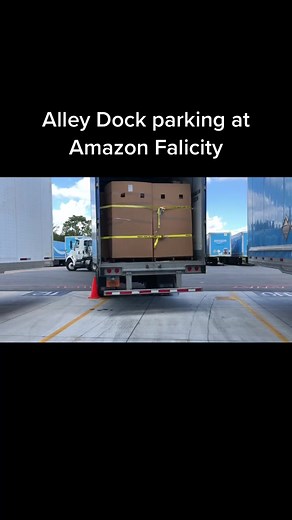 Mastering Semi Truck Alley Dock Parking: Tips from a Pro
