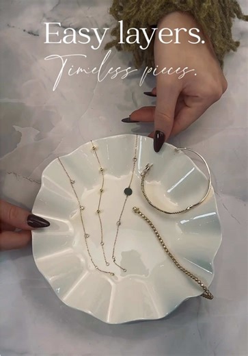 Your everyday bracelet stack, sorted. Light, comfortable pieces you’ll reach for without thinkin #momentsconcierge #luxury #diamonds #jewellerygift #goldjewellery