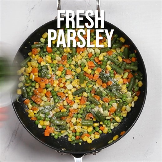 These simple tips will teach you how to properly season and cook frozen mixed vegetables for the best tasting sides! RECIPE: https://www.yellowblissroad.com/how-to-cook-frozen-vegetables/ | Yellow Bliss Road