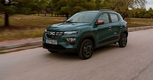 Test Drive Dacia Spring: Οδηγούμε το πιο φθηνό e-SUV της αγοράς (vid)