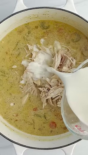 1M views · 6.1K reactions | Chicken Wild Rice Soup..this copycat Panera Bread soup is so comforting! #soup #wildrice #healthyfood #healthyrecipes #chicken #lowcarb #easyrecipes #dinnerideas #fooddolls #panerabread | Food Dolls | Facebook