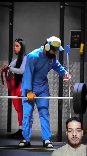 Anatoly/🤯 Fake cleaner#gym #anatoly#prank