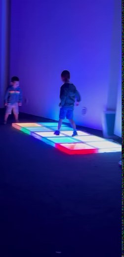 We love seeing the #SciencePlayground back on action! Open until 10pm tonight :) | New York Hall of Science