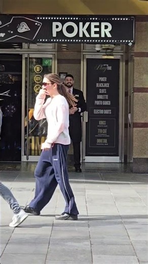 Fake Falling Boxes Prank Has People Dodging in the Street