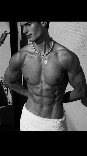 MORITZ HAU on Instagram: "Summer Ready"